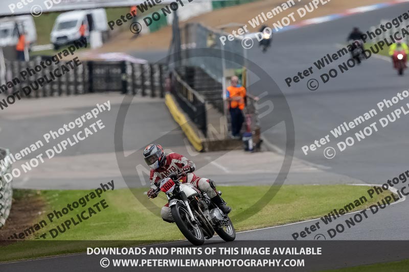 Vintage motorcycle club;eventdigitalimages;mallory park;mallory park trackday photographs;no limits trackdays;peter wileman photography;trackday digital images;trackday photos;vmcc festival 1000 bikes photographs